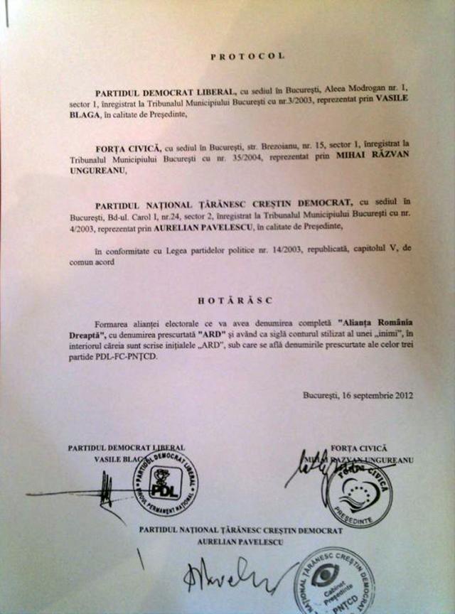 Blaga, Ungureanu şi Pavelescu au semnat protocolul Alianţei partidelor de dreapta