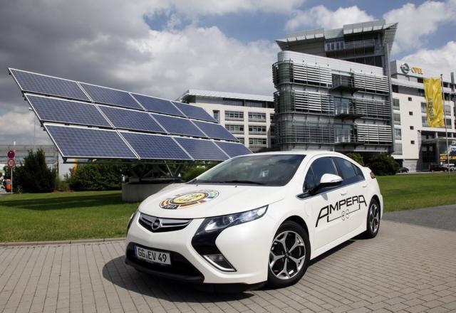 Opel produce automobile cu energie solară