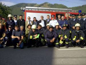 O localitate din Germania a donat o maşină de pompieri comunei Pojorâta