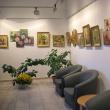 Expoziţia Armonii cromatice reuneşte 34 de lucrări în ulei semnate dr. Ioana Cezara Poiată şi prof. Cristina Hreamătă Macoveiciuc