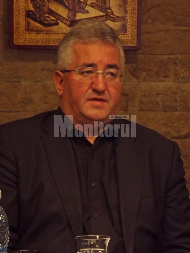 Primarul Sucevei, Ion Lungu, îi îndeamnă pe sucevenii să profite de această oportunitate de a-şi micşora costurile de încălzire a locuinţelor