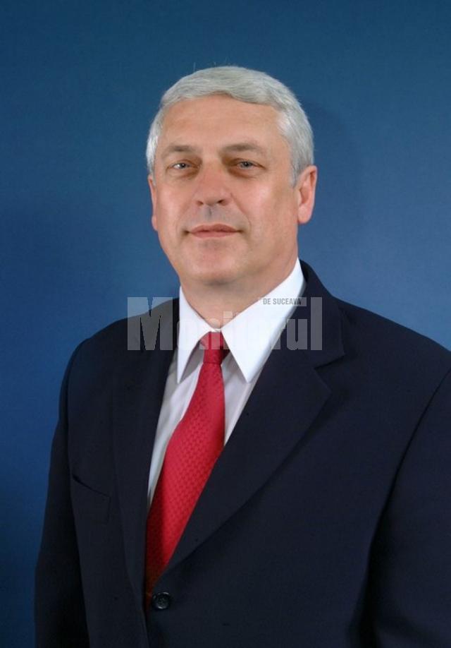 Inspectorul şcolar general, profesorul Gheorghe Lazăr