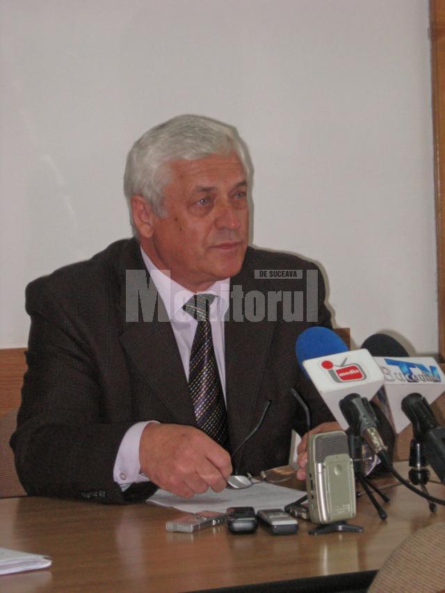 Şeful IŞJ, Gheorghe Lazăr, caută o soluţie pentru achiziţionarea de microbuze cu plata în rate.