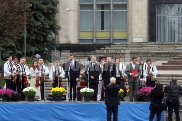 Primarul Sucevei, Ion Lungu, alături de primarul Dorin Chirtoacă la deschiderea festivităţilor hramului oraşului Chisinău