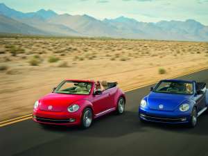 Volkswagen lansează în noiembrie noul Beetle Cabrio