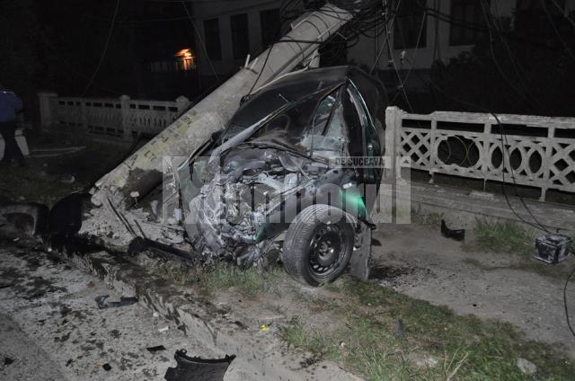 Un şofer care a ras un stâlp electric a lăsat municipiul Câmpulung în beznă