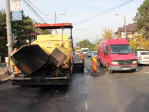 Asfaltările au dat peste cap traficul din centrul Sucevei