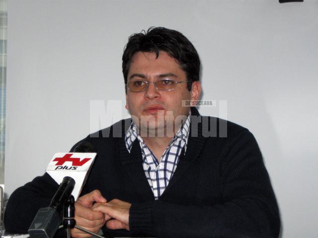 Adrian Popescu: „Ţinând cont de distanţa şi de căile de acces din zona menţionată, cazurile din satul Brodina de Sus sunt internate la Spitalul Municipal Rădăuţi”