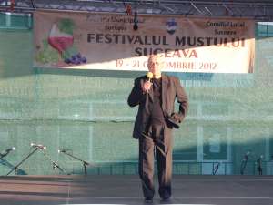 Sâmbătă, la Festivalul Mustului a cântat Benone Sinulescu