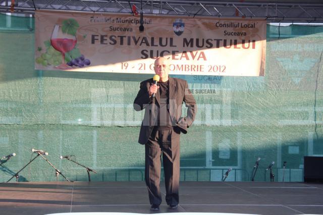 Sâmbătă, la Festivalul Mustului a cântat Benone Sinulescu