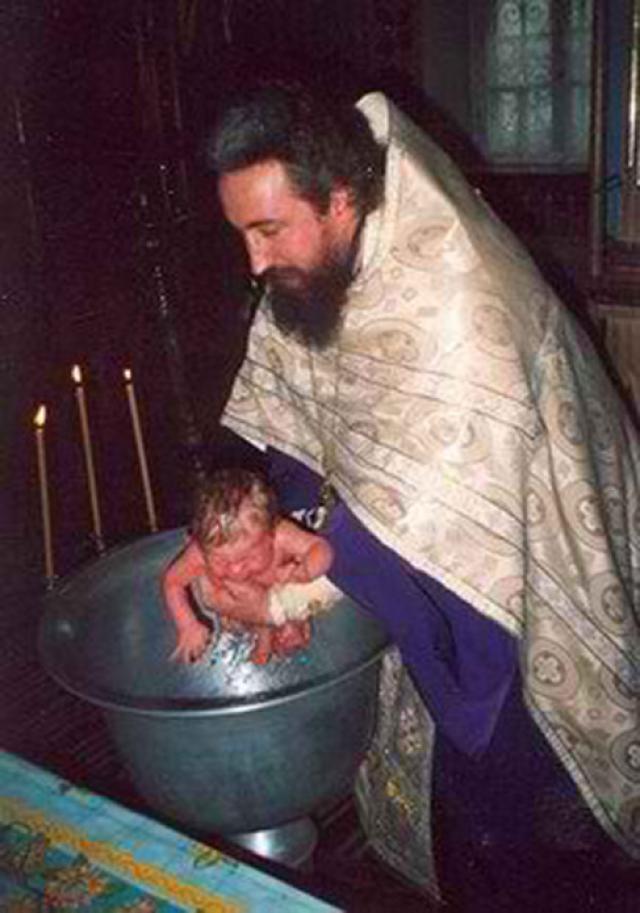 „Au botezat 10 copii sectanţi...”