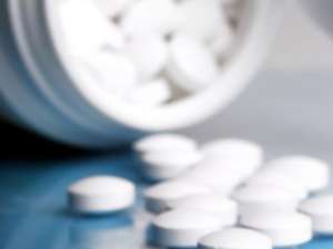 Aspirina ar putea prelungi viaţa în anumite cazuri de cancer colorectal