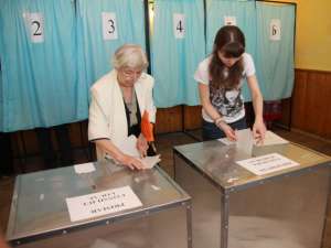 85 de candidaţi se luptă pentru cele 14 mandate de parlamentar din judeţul Suceava