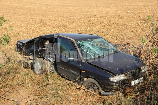 Maşina condusă de tânărul care a intrat în depăşire