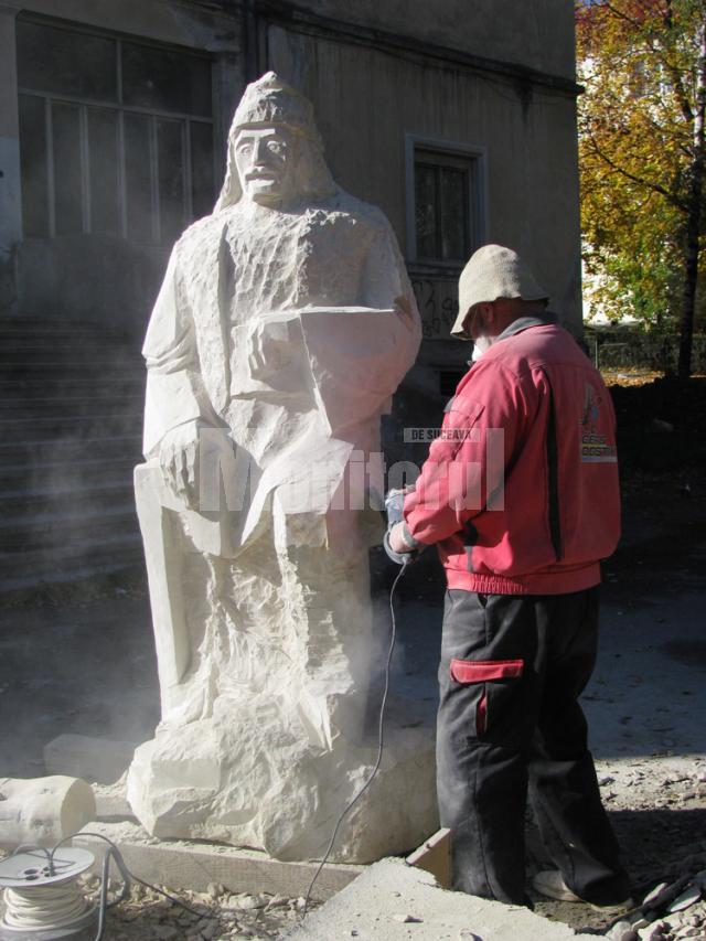 Sculptura este opera maestrului Ion Maftei