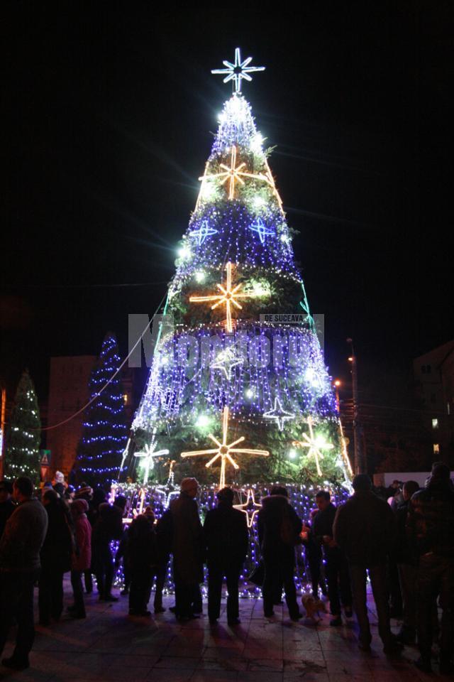 Luminile de Crăciun se vor aprinde în oraş şi în bradul din Centru pe 1 Decembrie