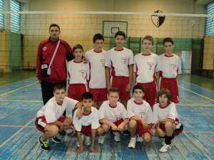 Echipa de minivolei a Clubului Sportiv Școlar Nicu Gane Fălticeni nu a avut adversar în turneul de la Botoşani