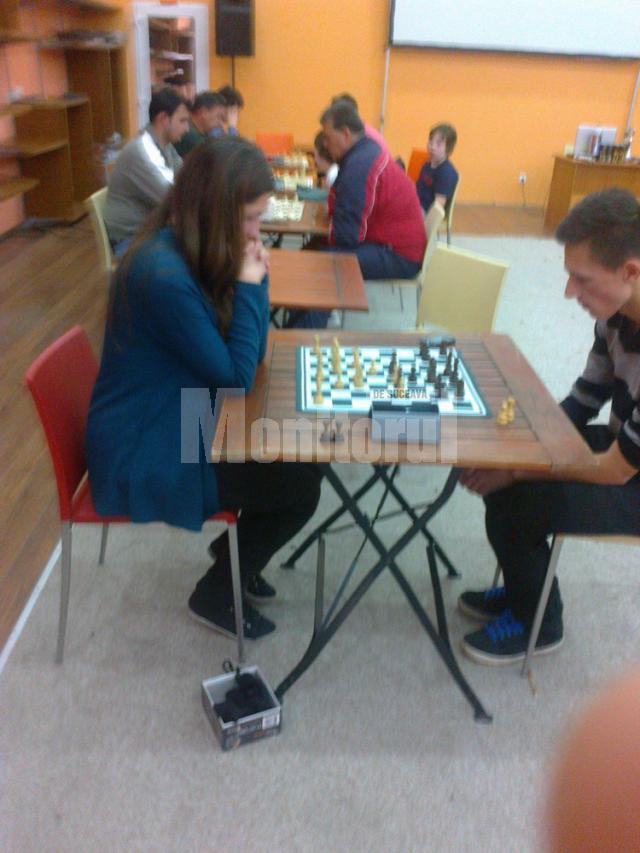 Concursul de şah rapid a fost viu disputat
