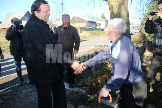 Ioan Bălan şi Gheorghe Flutur s-au întâlnit cu locuitorii din comuna Mitocu Dragomirnei