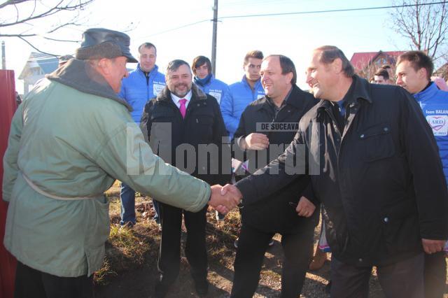 Ioan Bălan şi Gheorghe Flutur s-au întâlnit cu locuitorii din comuna Mitocu Dragomirnei