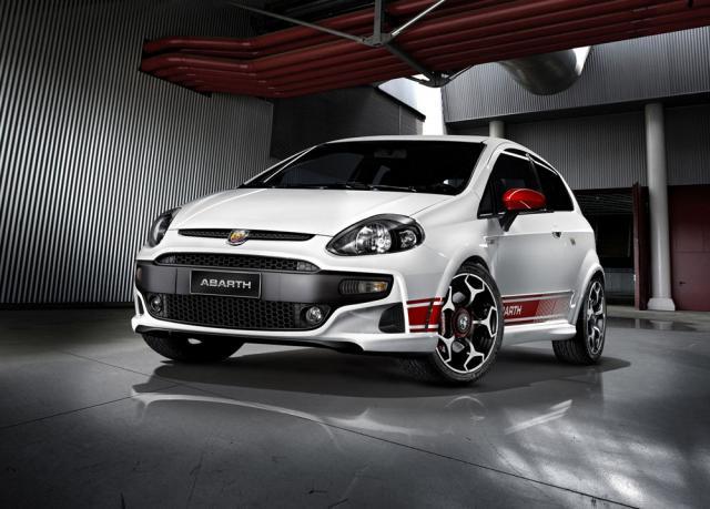 Abarth Punto Evo, dedicat amatorilor de mașini sport