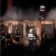 La Calafindeşti, pompierii au luptat cu flăcările mai bine de opt ore