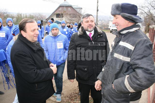 Ioan Balan, candidatul ARD pentru un nou mandat în Colegiul 2, şi Gheorghe Flutur, care candidează din partea ARD pentru Senat în Colegiul 2 Suceava, s-au aflat vineri în campanie electorală printre locuitorii din Ipotești