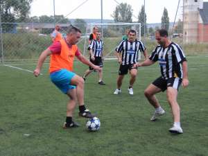 Campionatul judeţean de minifotbal pentru old-boys „Ambro” a intrat în vacanţă până la primăvară