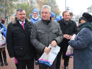 Ioan Balan s-a aflat în campanie electorală în cartierul Burdujeni, alături de Gheorghe Flutur şi de primarul Ion Lungu