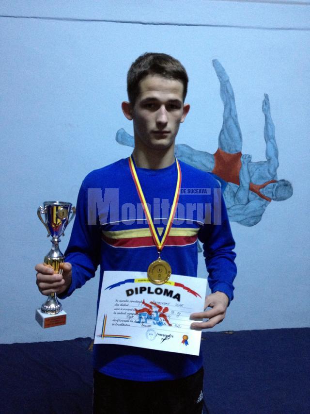 Ionuț Acostăchioaie a luat aurul la 50 de kilograme, după o finală câștigată în fața unui alt sucevean