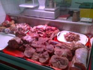 Sucevenii se pot asigura că nu consumă carne de porc cu trichină contra a 7 lei