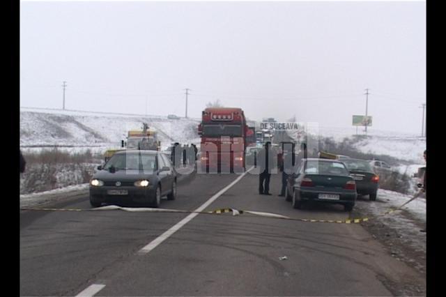 Drumul E 85, blocat mai bine de o oră după un accident în lanţ la Pătrăuţi