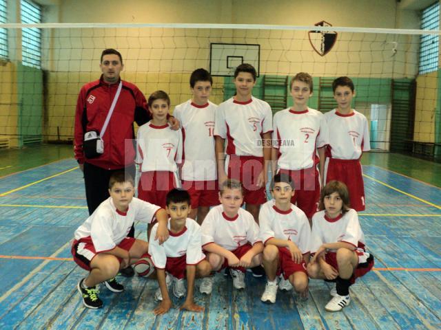 Echipa de minivolei a Clubului Sportiv Școlar Nicu Gane Fălticeni nu are rival în etapa turneelor preliminare