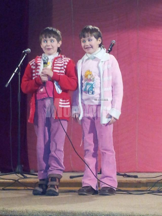 Ana-Maria şi Cătălina Nedelcu, beneficiarele spectacolului caritabil