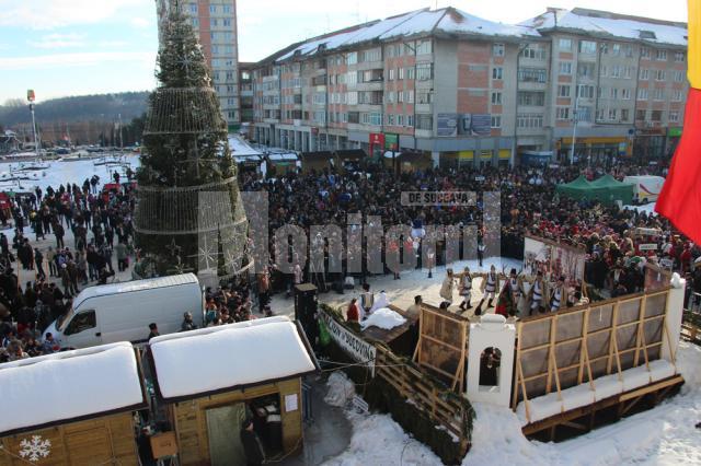 Mii de suceveni au venit sa vadă obiceiurile de iarnă
