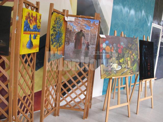 Secvenţe din expoziţia de pictură „Vălul lui Gabriel”