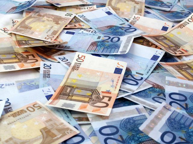 Restanţele sucevenilor la creditele în lei şi valută au crescut în primele 11 luni ale anului trecut cu 22 de milioane de euro