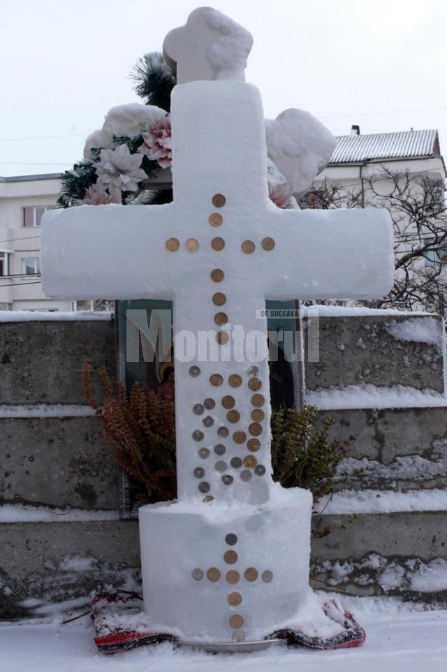 Crucea de gheaţă de la Biserica Sf. Ilie