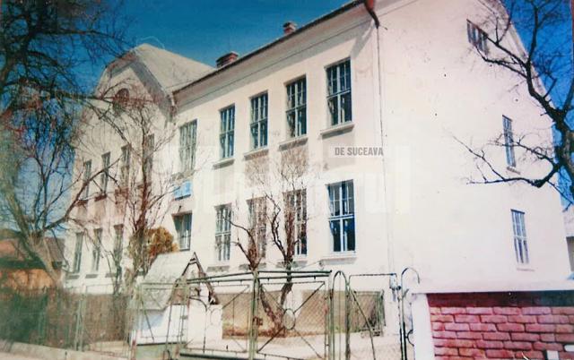 Şcoala cu clasele I-VIII Dănila, din comuna Dărmăneşti
