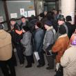 Zeci de suceveni s-au grăbit să plătească primii taxele şi impozitele pentru 2013