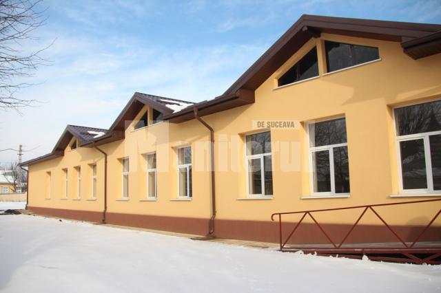 Şcoala cu clasele I- IV Nr. 2, o clădire renovată şi modern utilată, stă nefolosită