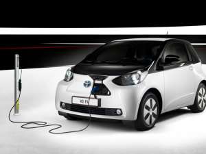 Toyota promite un model electric de oraș până în 2014
