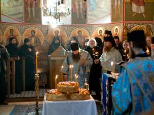 La Mănăstirea Putna, de ziua lui Eminescu. Foto: Monah Timotei Tiron