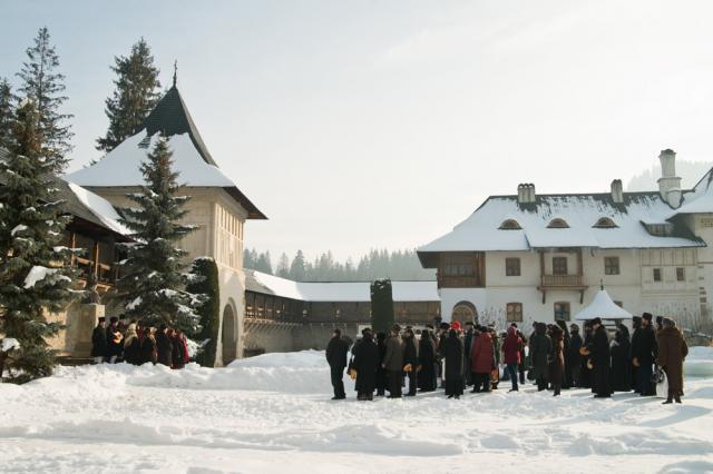 La Mănăstirea Putna, de ziua lui Eminescu. Foto: Monah Timotei Tiron