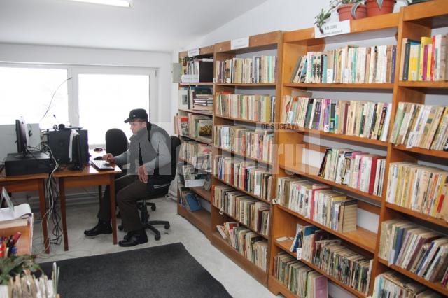 Biblioteca este şi internet-cafe pentru localnici