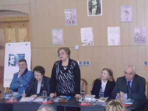 Invitaţii din prezidiu au avut intervenţii referitoare la viaţa şi opera poetului Mihai Eminescu