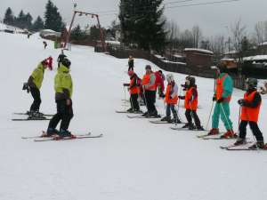 Ziua Mondială a Zăpezii a fost sărbătorită la Vatra Dornei cu lecţii gratuite de schi