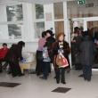Aglomeraţie „ca pe bulevard” la Spitalul Judeţean Suceava, odată cu prelungirea programului de vizite