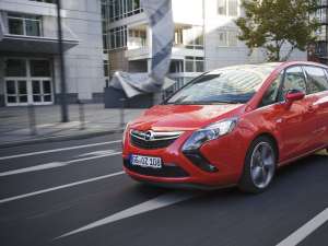 Opel lansează noul Zafira Tourer BiTurbo de la 28.655 euro