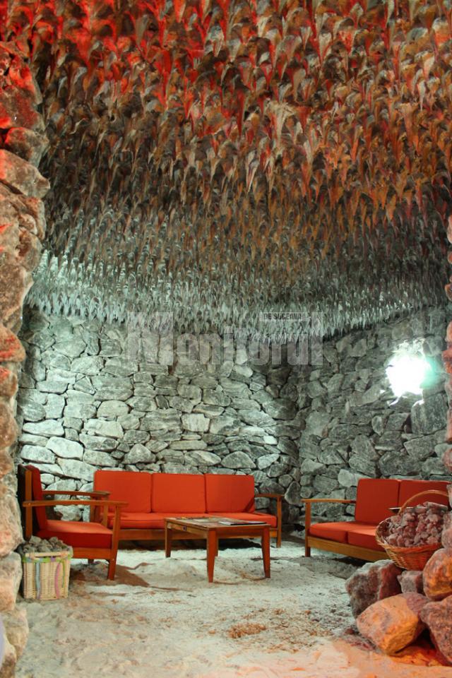 Zeci de tone de sare de la Salina Slănic Prahova au fost aduse la salina din Obcini